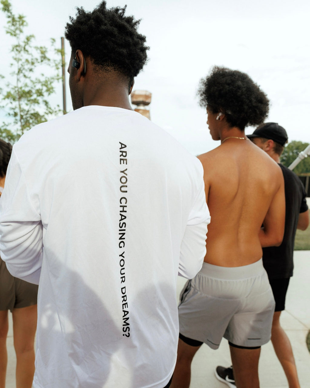 Chase Your Dreams Performance Longsleeve